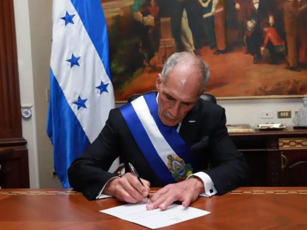 Nasry Asfura, quien asumió el poder el pasado 27 de enero, busca emitir una señal de confianza a los mercados internacionales y reactivar la inversión extranjera directa en Honduras.