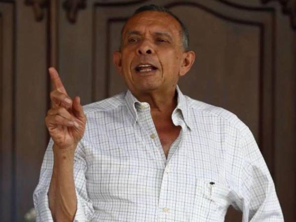 El expresidente hondureño (2010-2014), Porfirio “Pepe” Lobo Sosa, afirmó ayer miércoles que el coordinador de Libre, Manuel “Mel” Zelaya, se encuentra políticamente aislado.
