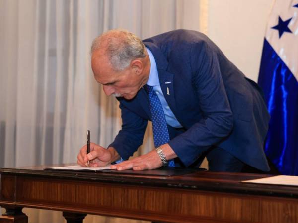 Según el convenio, la obra será financiada mediante un programa del Gobierno de Dinamarca y contará con infraestructura moderna, equipamiento de última generación y estacionamiento para 150 vehículos.