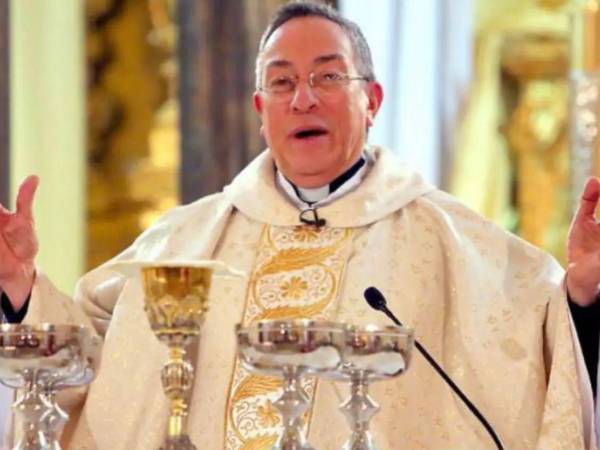 El líder de la Iglesia católica pidió además que los servidores públicos actúen con responsabilidad y vocación de servicio.