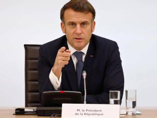 El gobierno de Francia ha manifestados que sus prioridades ante el conflicto en marcha, además de proteger a los 400,000 franceses que están en Oriente Medio, son apoyar a sus socios injustamente atacados por el régimen iraní.