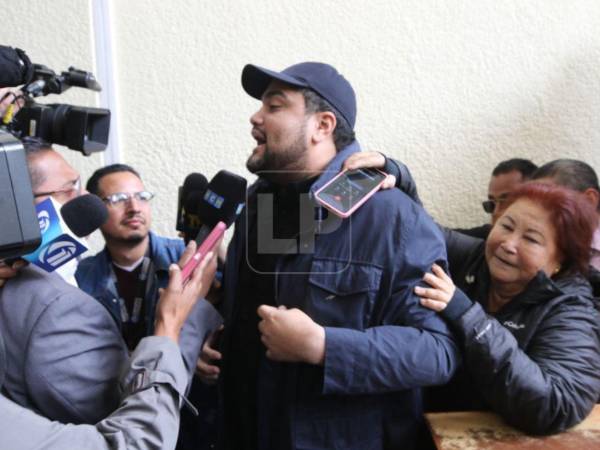 José Carlos Cardona se presentó voluntariamente este martes en audiencia de declaración de imputado por las acusaciones en su contra.