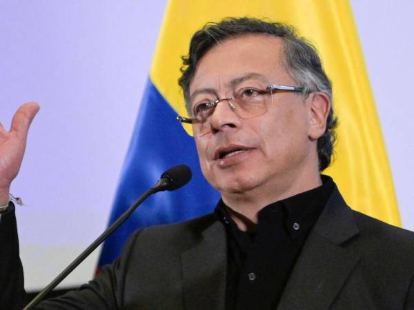 El Presidente de Colombia, Gustavo Petro, habla en una rueda de prensa este martes, en Washington, Estados Unidos.