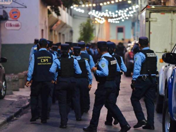La intervención contempla una mayor presencia policial en las calles, patrullajes constantes en zonas de alta circulación, así como controles en puntos estratégicos considerados de alta incidencia.