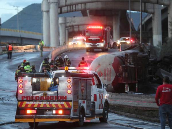 La explosión del camión que transportaba gas ya deja un total de 21 muertes.