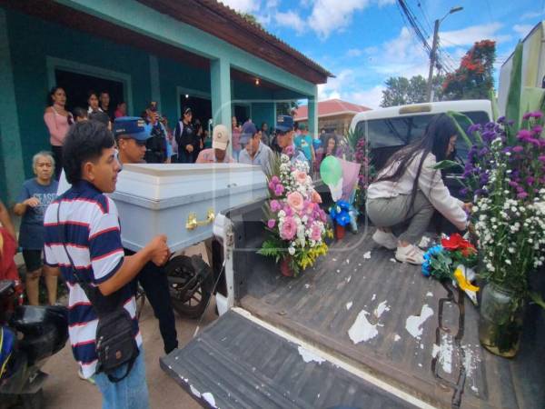 El asesinato de Johnny Neptaly Gómez Velásquez (de 7 años) ocurrió a la medianoche del sábado 1 de noviembre, luego de que el niño desapareciera en la aldea El Tablón, en las cercanías de la calle que conduce a la comunidad de Azacualpa, en Tegucigalpa. Fotos Estalin Irías