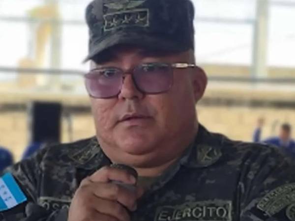 Juan Carlos Osorto Castillo, director de la cárcel de Támara, fue separado de su cargo.