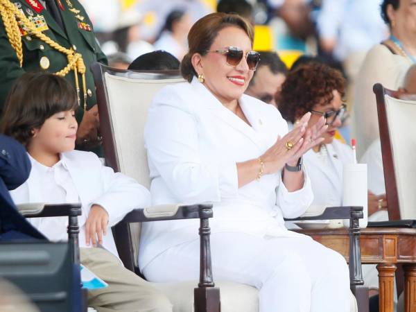 Luego de que la presidenta Xiomara Castro afirmara que el expresidente Juan Orlando Hernández planea su regreso a Honduras y que se está gestando un golpe contra su gobierno. Su esposo y expresidente de Honduras, Manuel Zelaya Rosales, se pronunció. Foto de EFE