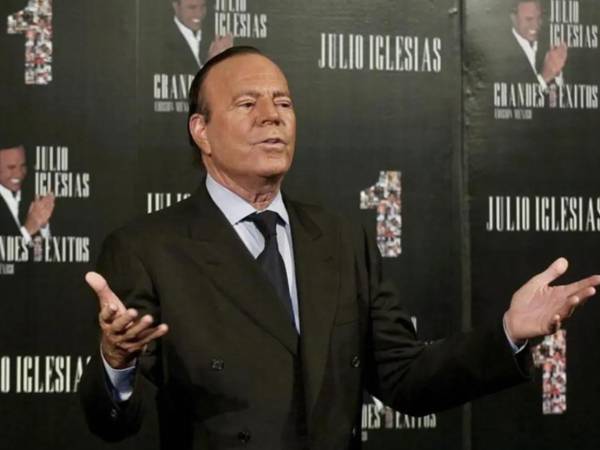 Los hechos habrían ocurrido en las casas de <b>Julio Iglesias </b>en República Dominicana, Bahamas y España.