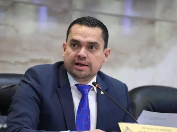 El jefe de bancada del Partido Nacional, Tommy Zambrano, acusó al partido oficialista Libertad y Refundación (Libre) de estar “jugando con el futuro del país”, al considerar que sus acciones están obstaculizando el proceso de escrutinio especial de las Elecciones Generales en Honduras.