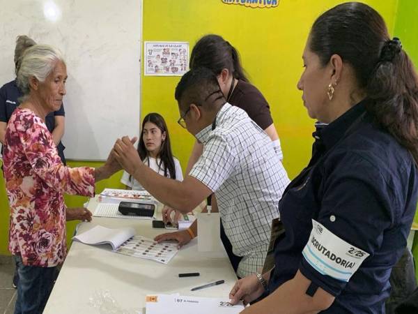 Inician las elecciones generales en San Antonio de Flores, El Paraíso