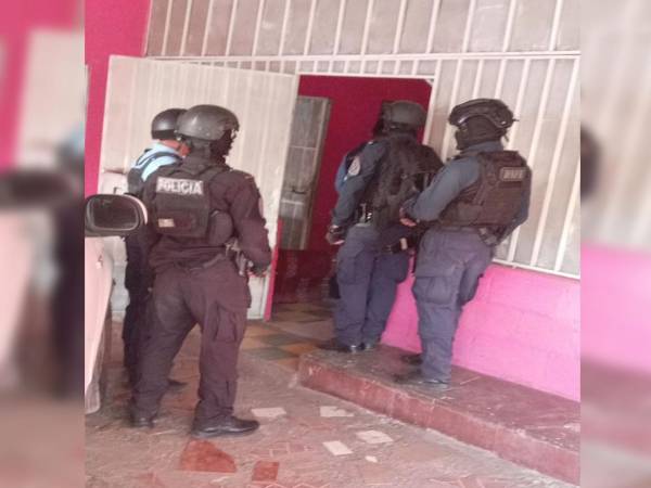 Imagen de los allanamientos realizados en Olancho, en los que se detuvo a los sospechosos.