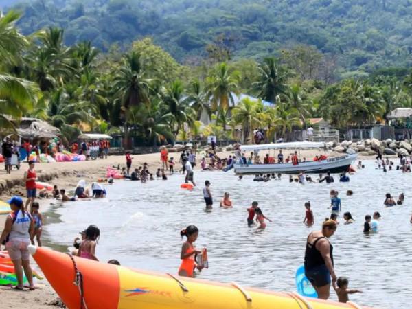 Asimismo, el organismo empresarial explicó que el feriado nacional del martes 14 de abril será trasladado al lunes 20 de abril de 2026.