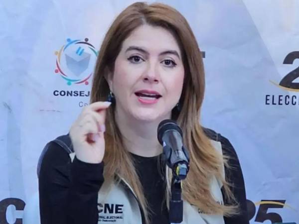 Cossette López, consejera del CNE en imagen de archivo.
