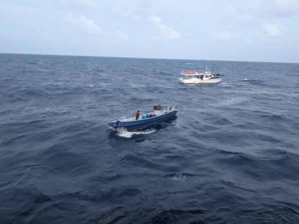 Los tripulantes fueron trasladados a la Base Naval de Caratasca.