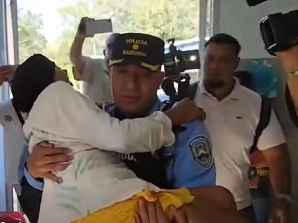 El rapto ocurrió cuando sujetos armados irrumpieron en el hogar de doña Martina, de acuerdo a lo relatado por los familiares.