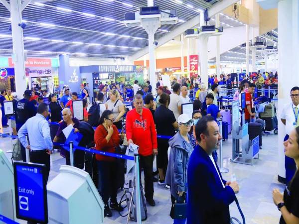 La medida forma parte de la estrategia #TravelToEurope, que promueve la digitalización de los procesos migratorios en el continente. Imagen de archivo LA PRENSA.