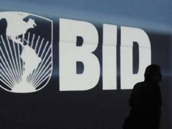 Roberto Lagos, presidente del Banco Central de Honduras, dijo que el Gobierno ha solicitado al BID que Honduras sea la sede de la próxima cumbre de la Alianza para la Seguridad. Imagen referencial de archivo.