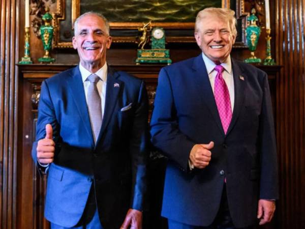 Trump y Asfura durante la reunión que sostuvieron la semana pasada en Mar-a-Lago, Florida. Foto: Cortesía.