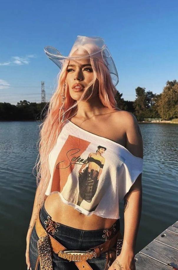 La exclusiva entrevista la brindó a la revista “Rolling Stone”. La Bichota compartió sus deseos de convertirse en madre en un futuro cercano, volviendo eufóricos a sus seguidores en las redes sociales.