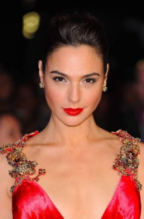 1- Gal Gadot: fue nombrada como la “Mujer más Sexy del Mundo 2017”.<br/><br/>Gadot, quien saltara a la fama en el cine como parte del elenco de la saga Rápido y Furioso, ha trascendido a nivel mundial gracias a su papel de la Mujer Maravilla en el universo cinematográfico de DC Comics.<br/><br/>