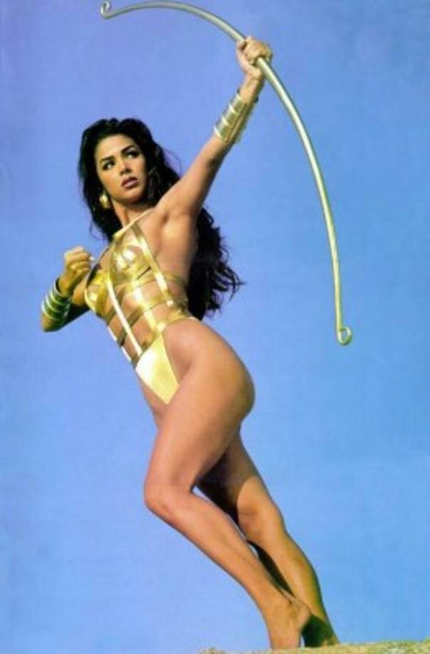 Además, en sus inicios, fue reina de belleza, modelo, bailarina y actriz. <br/><br/>