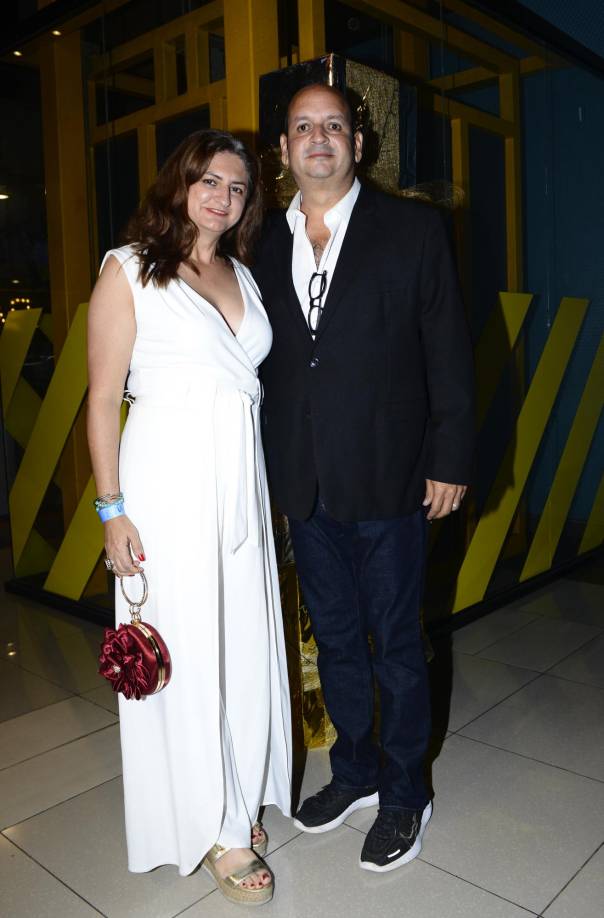 Bertha Pineda de Ortega y Marco Ortega