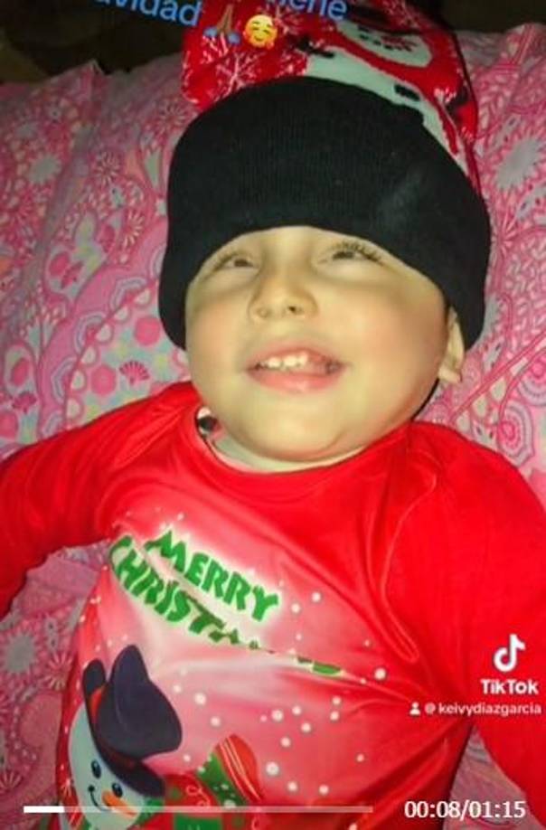 “Mi cuñada empezó a gritar: ¡Mi hijo! ¡Mi hijo está muerto! Ella rápidamente les dijo a los que estaban viendo que bajaran rápido a ayudarla, ella corrió y se acercó a buscar a su bebé”, relató el cuñado de Keivy Díaz.