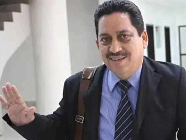 De acuerdo con las primeras indagaciones de la Policía Nacional, el crimen del abogado René Altamirano estaría relacionado con uno de los casos que el profesional del Derecho llevaba en su ejercicio legal.