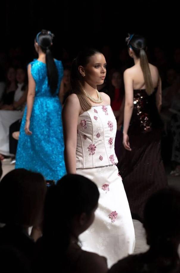 La modelo hondureña se robó el show en el desfile de BAC Estilo Moda 2024.