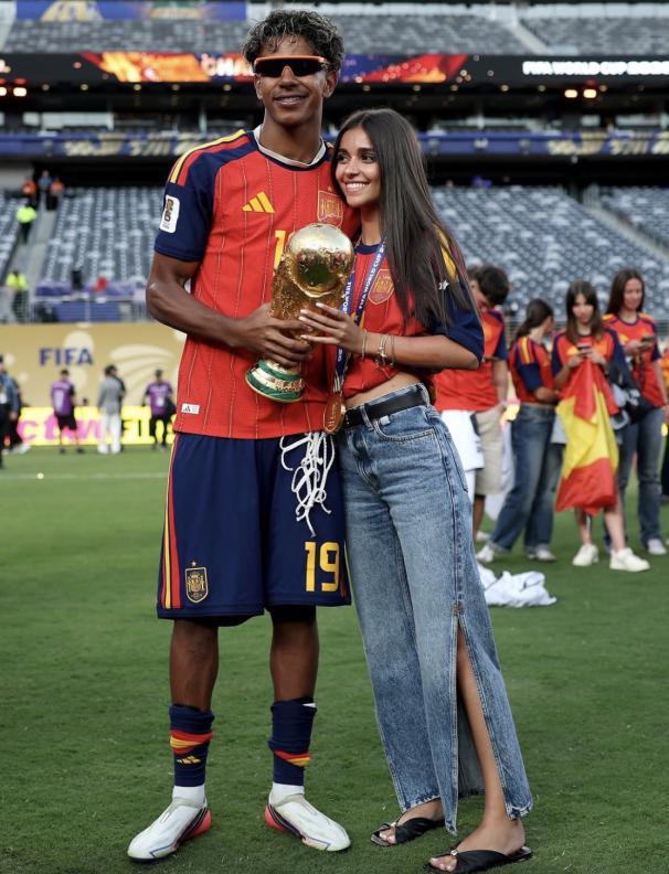 Lamine Yamal recibe fuerte advertencia sobre su novia Inés García