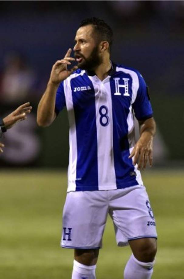 Alfredo Mejía: Fue uno de los mejores hombres ante Costa Rica y México. Es un fijo para Pinto en el repechaje.