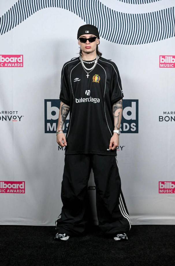 Peso Pluma en los Billboard Music Awards 2023 el 19 de noviembre de 2023 en The Mayan en Los Ángeles. El artista mexicano de los corridos tumbados se llevó en los premios el Bilboard a mejor Lating Song con su hit “Ella baila Sola”.