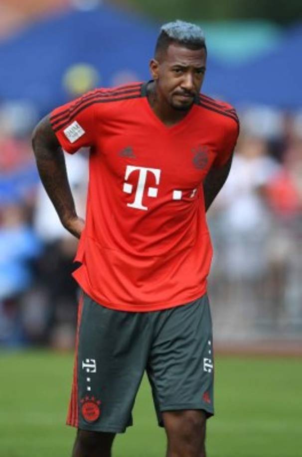 El PSG no descarta la llegada de Boateng. Radio Montecarlo apunta que Tuchel ha pedido el fichaje del central, que tendría un coste de 50 millones de euros.