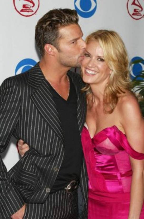 Rebecca de Alba <br/><br/>La presentadora es considerada como la relación más fuerte del cantante, estuvieron juntos por entre 1994 y 2005, la pareja incluso pensó en formar una familia.<br/>