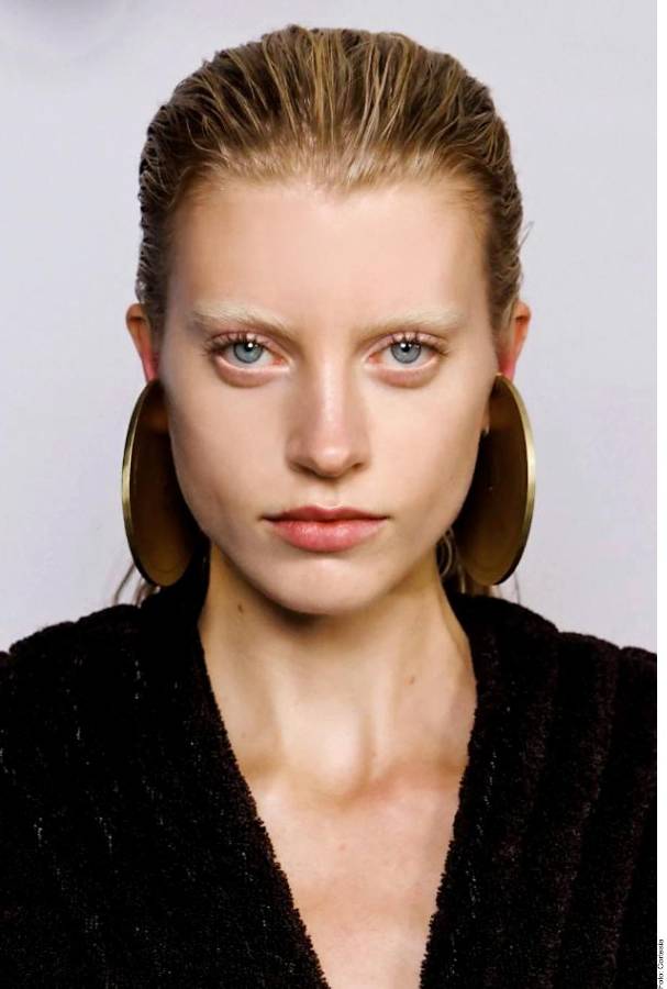 “Makeup no makeup”