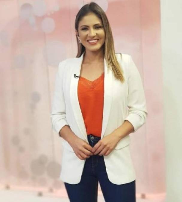 Kritza Pérez, es una de las presentadoras con el rostro más bello de la televisión hondureña.