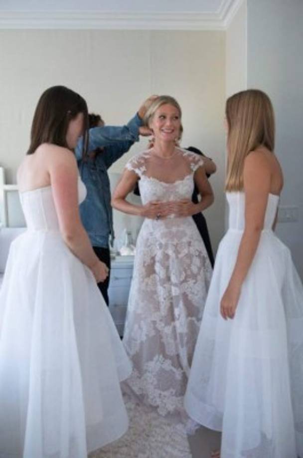 Aunque la actriz ya había estado casada anteriormente con Chris Martin, nunca había tenido una boda como tal, ya que al momento de casarse con el padre de sus hijos habían decidido hacerlo en una ceremonia pequeña y sencilla.<br/><br/>Así que Paltrow se quitó el gusto organizando sus segundas nupcias.