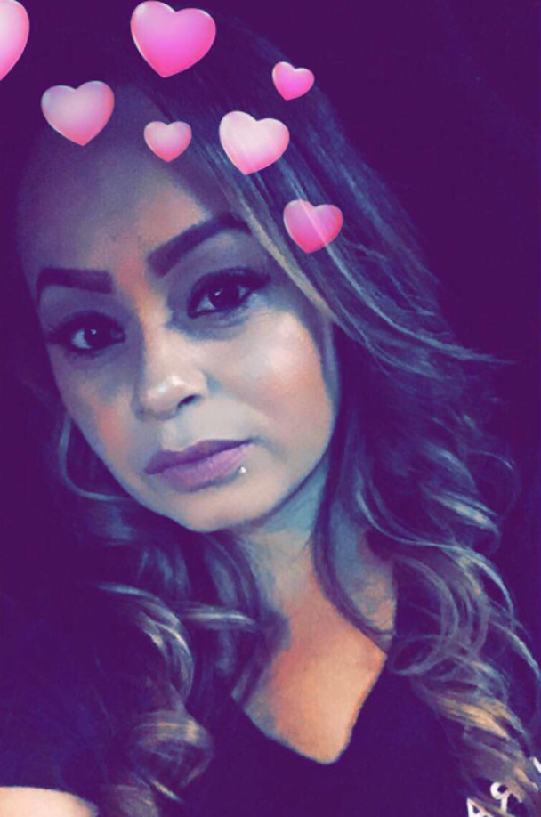 Laura se encuentra estable en este momento, aunque bajo vigilancia médica en la unidad de cuidados intensivos.