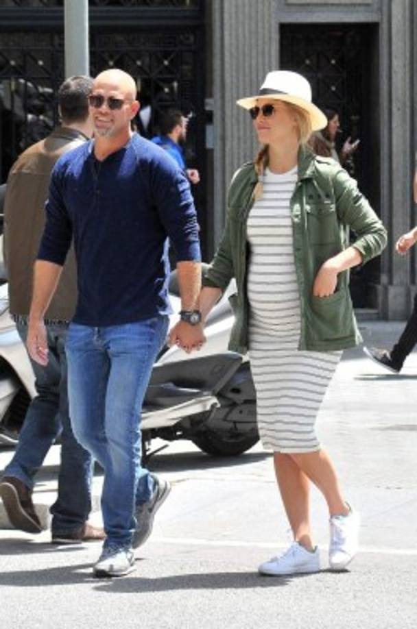 Bar Rafaeli está a punto de ser madre. La modelo israelí está casada con Adi Azra.