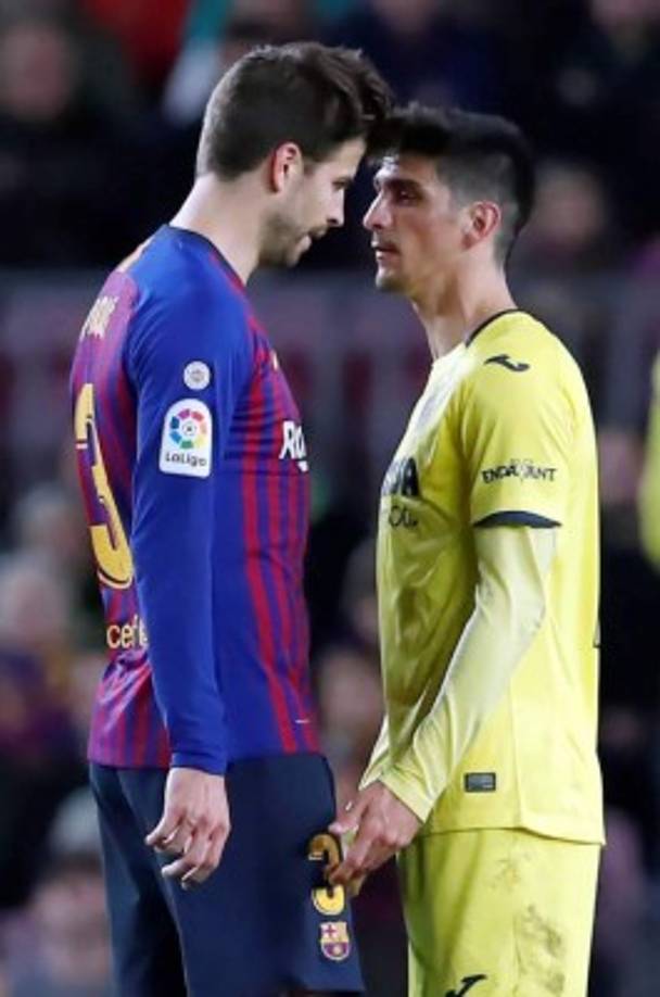 Las rencillas no se han olvidado entre Piqué y Moreno. Hubo algún codazo que otro y también algún intercambio de opiniones, no muy diplomáticas, entre ambos jugadores.