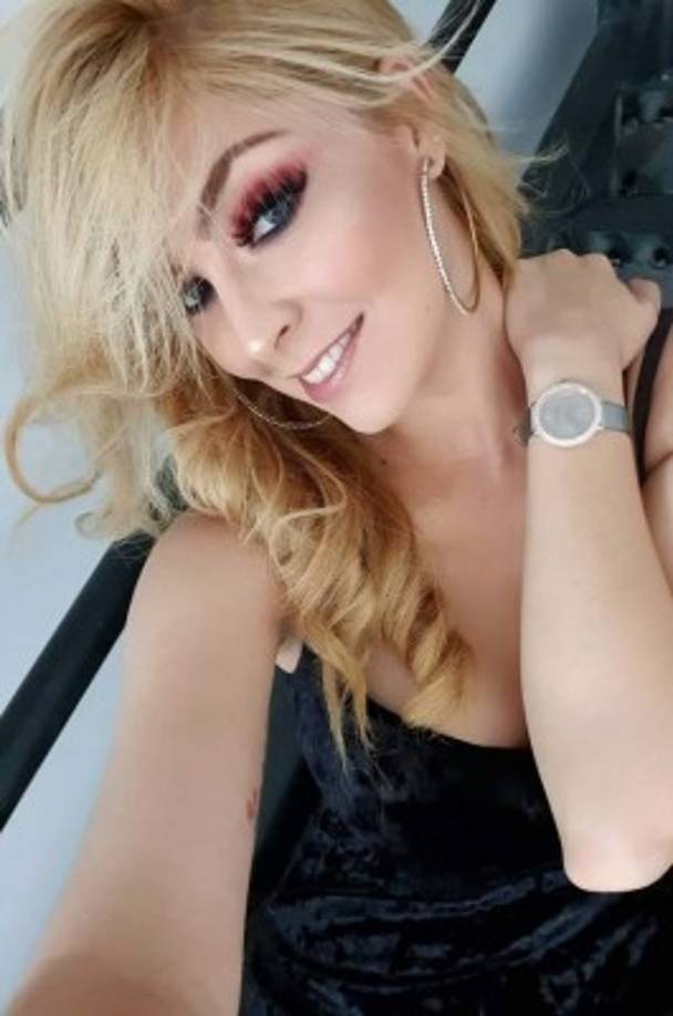 La hermosa chica labora como presentadora de Tigo Sports en donde de lunes a viernes enamora con su presencia en la TV. Hoy conocemos un poco más de este bello angelito.