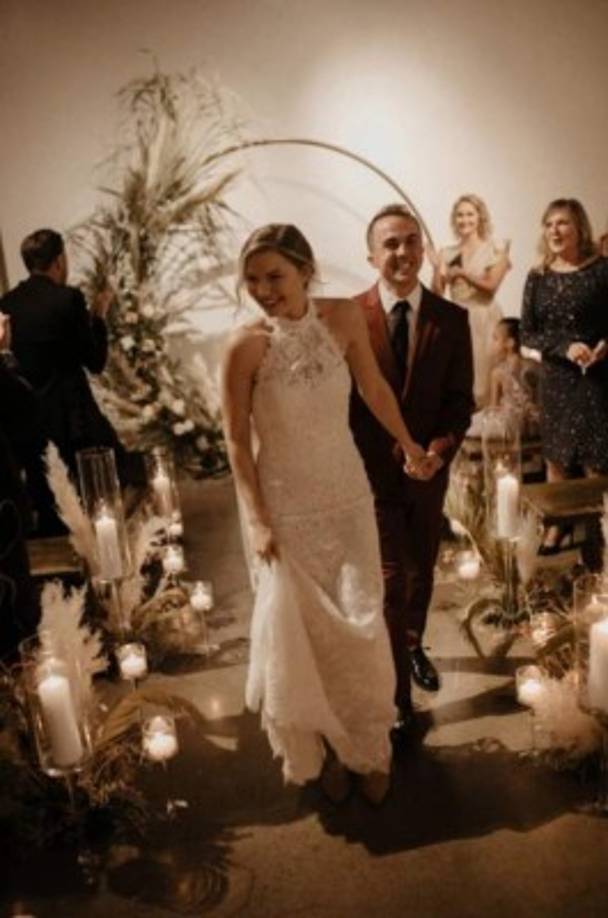 Tras dejar de lado su carrera como actor, que le convirtió en uno de los intérpretes juveniles más rentables en taquilla, Frankie Muniz se pasó al mundo del motor participando en carreras de autos y también coqueteó con la música.