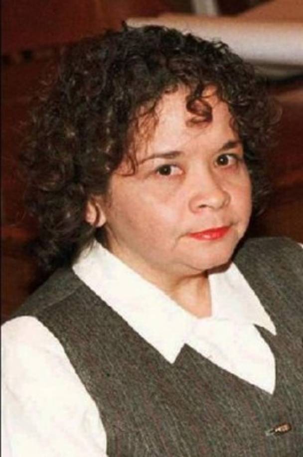 La estadounidense afirma que luego de que los guardias a su cargo se rehusaran a situarla en una cama baja y de repertirles que tenía miedo de caerse, sufrió una caída. Esto ocurrió en mayo de 2015. <br/><br/>Ella acusa a sus guardianes de “despreocupación y actos sádicos” en su contra.