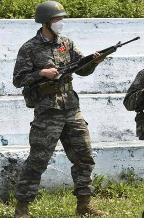 Uno de los apartados en los que Son destacó fueron las prácticas de tiro, ya que 'fue infalible', según fuentes militares .