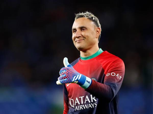 El arquero tico Keylor Navas también cuenta con ofertas de España y Arabia Saudita.