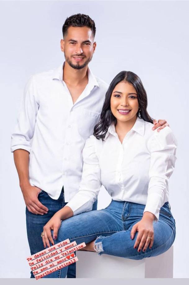 Marcelo Canales - El jugador del Vida junto a su esposa Martha Cristina García. “Te deseo una vida de felicidad y amor. Feliz día my Valentine. Te amo mi amor”.