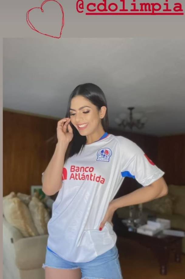 Loren Mercadal presume su sentimiento al equipo más grande del fútbol hondureño, el Olimpia.