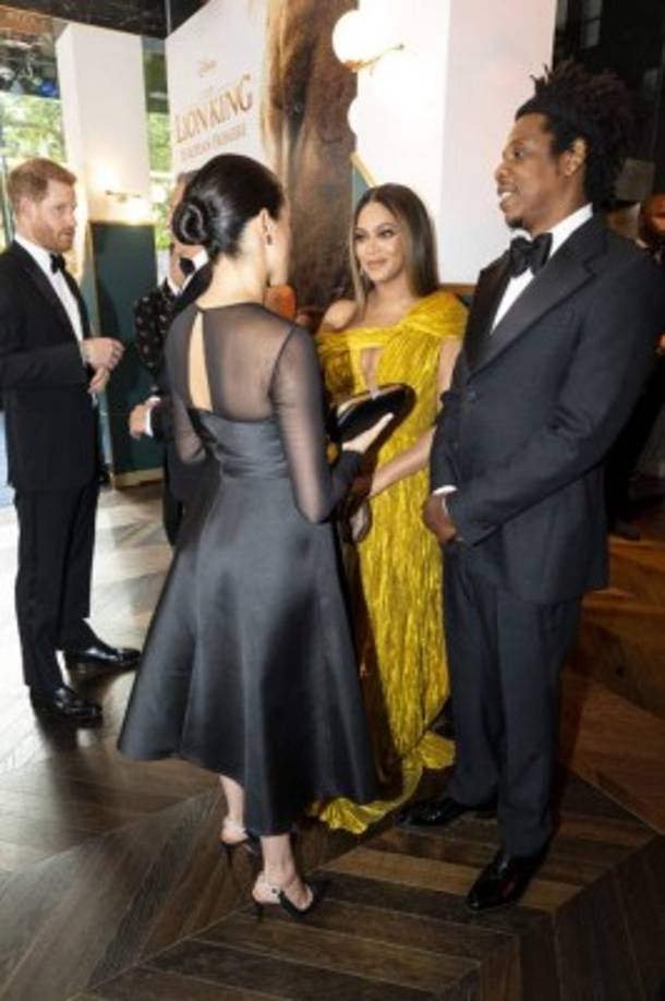 Beyoncé, que da la voz a Nala en la cinta, ha demostrado su apoyo a Meghan en el pasado. La pareja usó un montaje que mostraba a Meghan como la reina de Inglaterra durante su presentación en los BRIT Awards este 2019.<br/><br/>