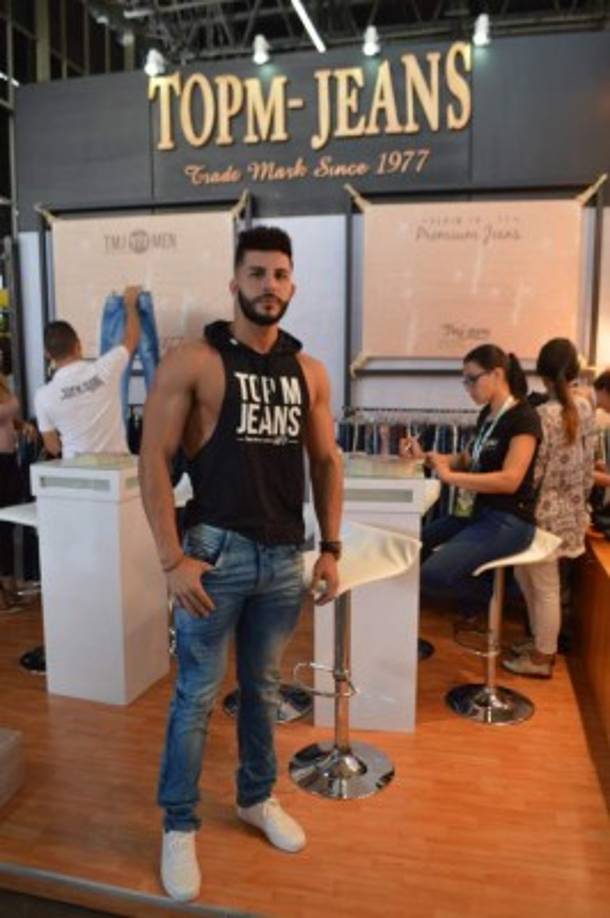 TOPM- Jeans es una de las marcas promocionadas en el evento de moda.